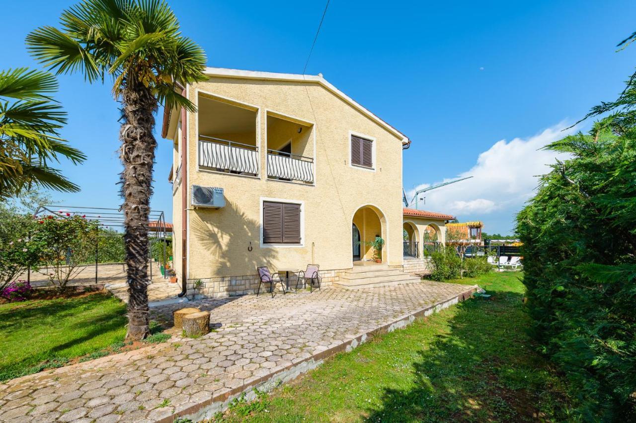 פורץ Apartments Josipa מראה חיצוני תמונה