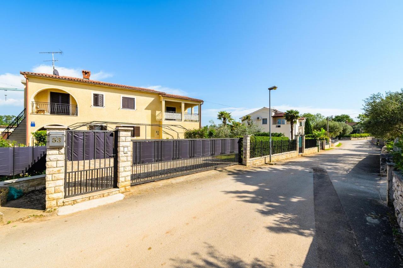 פורץ Apartments Josipa מראה חיצוני תמונה