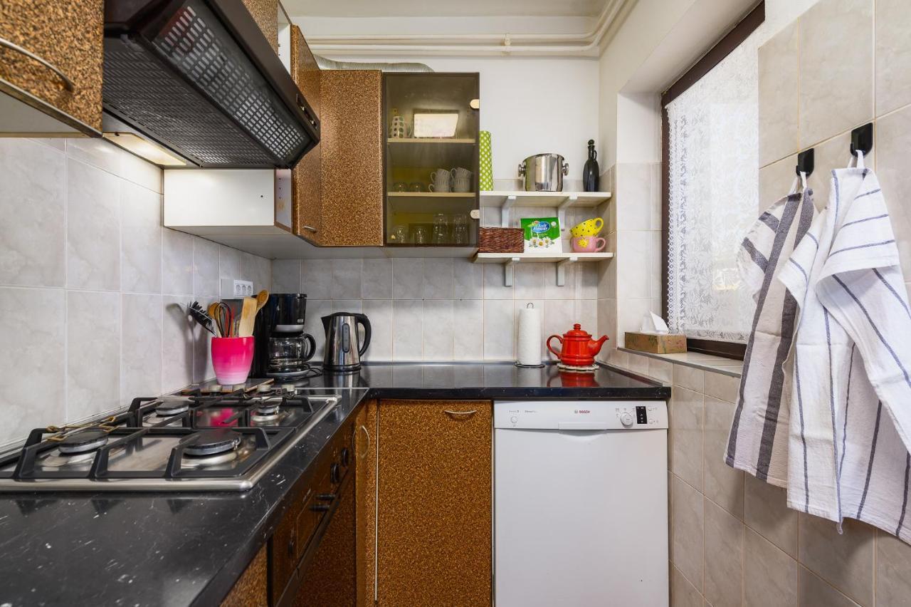 פורץ Apartments Josipa מראה חיצוני תמונה