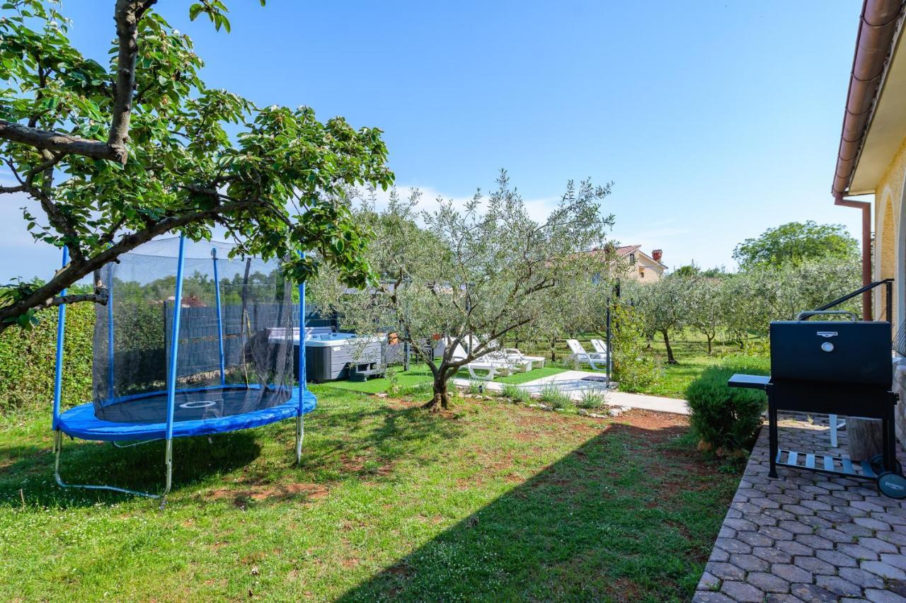 פורץ Apartments Josipa מראה חיצוני תמונה