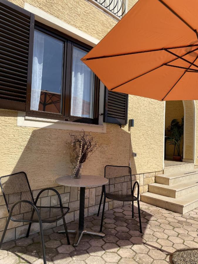פורץ Apartments Josipa מראה חיצוני תמונה