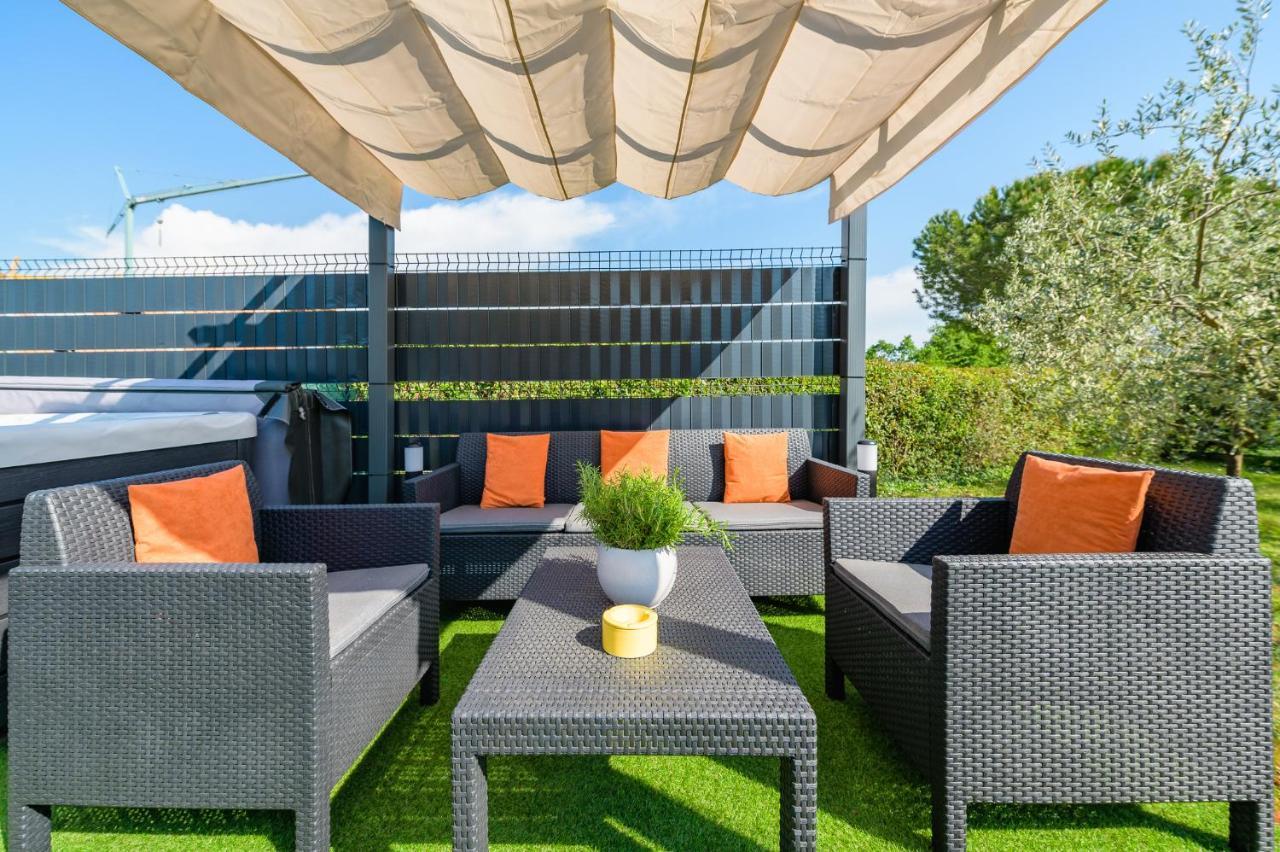 פורץ Apartments Josipa מראה חיצוני תמונה
