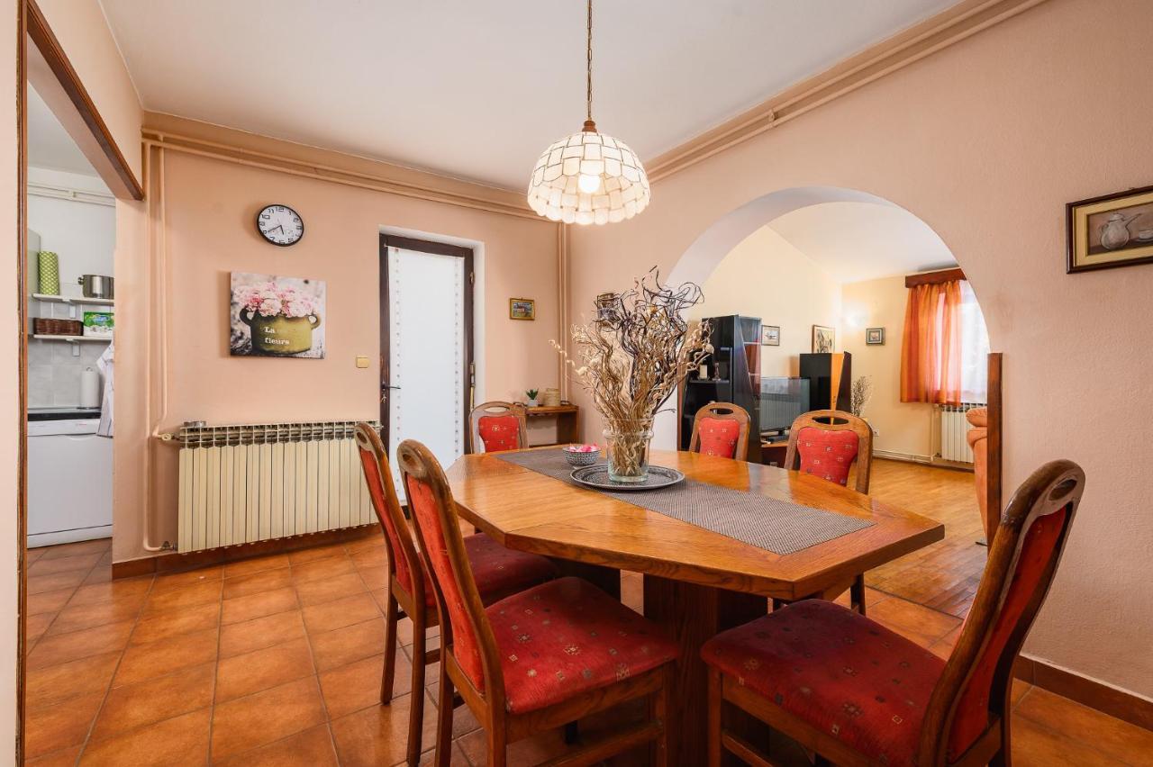 פורץ Apartments Josipa מראה חיצוני תמונה
