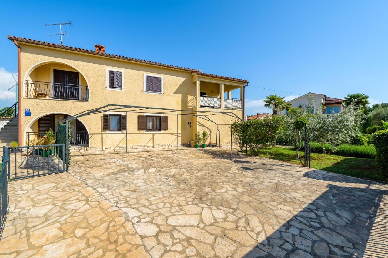 פורץ Apartments Josipa מראה חיצוני תמונה
