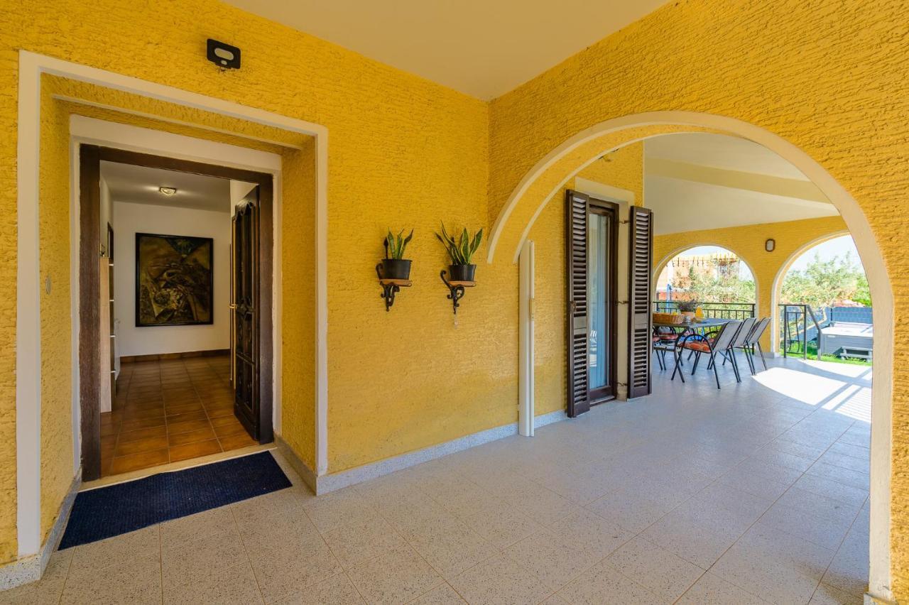 פורץ Apartments Josipa מראה חיצוני תמונה