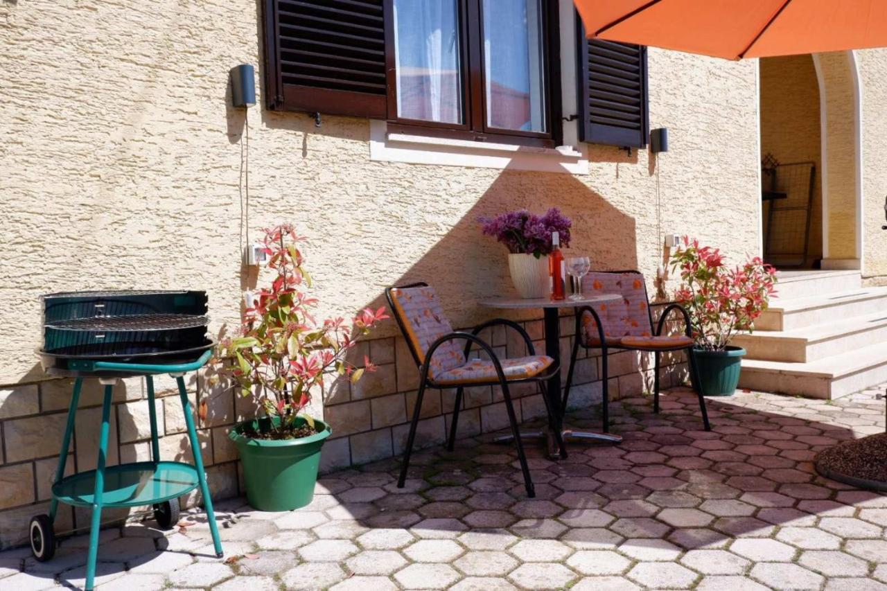 פורץ Apartments Josipa מראה חיצוני תמונה